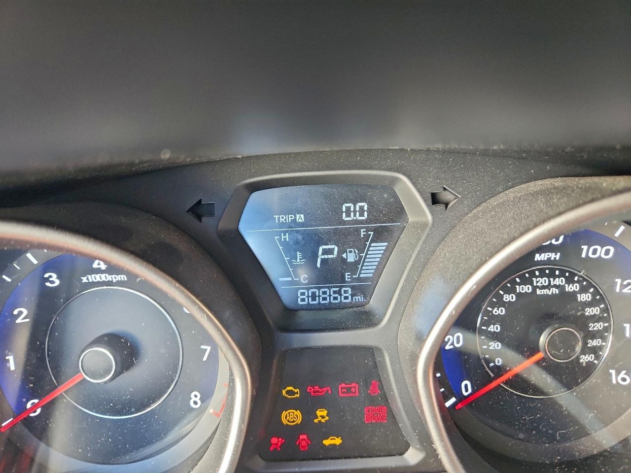 2015 HYUNDAI ELANTRA SE photo 9