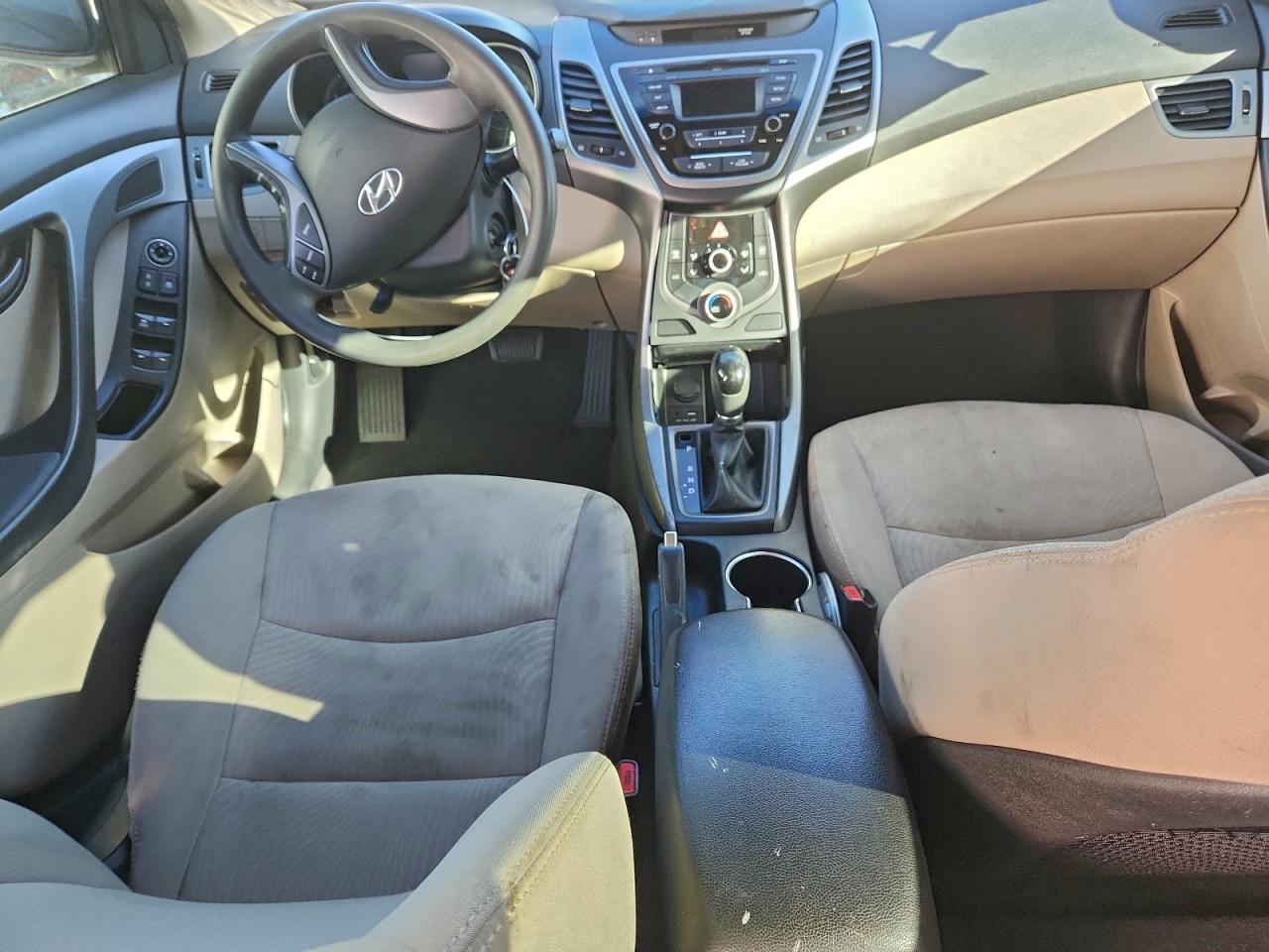 2015 HYUNDAI ELANTRA SE photo 8