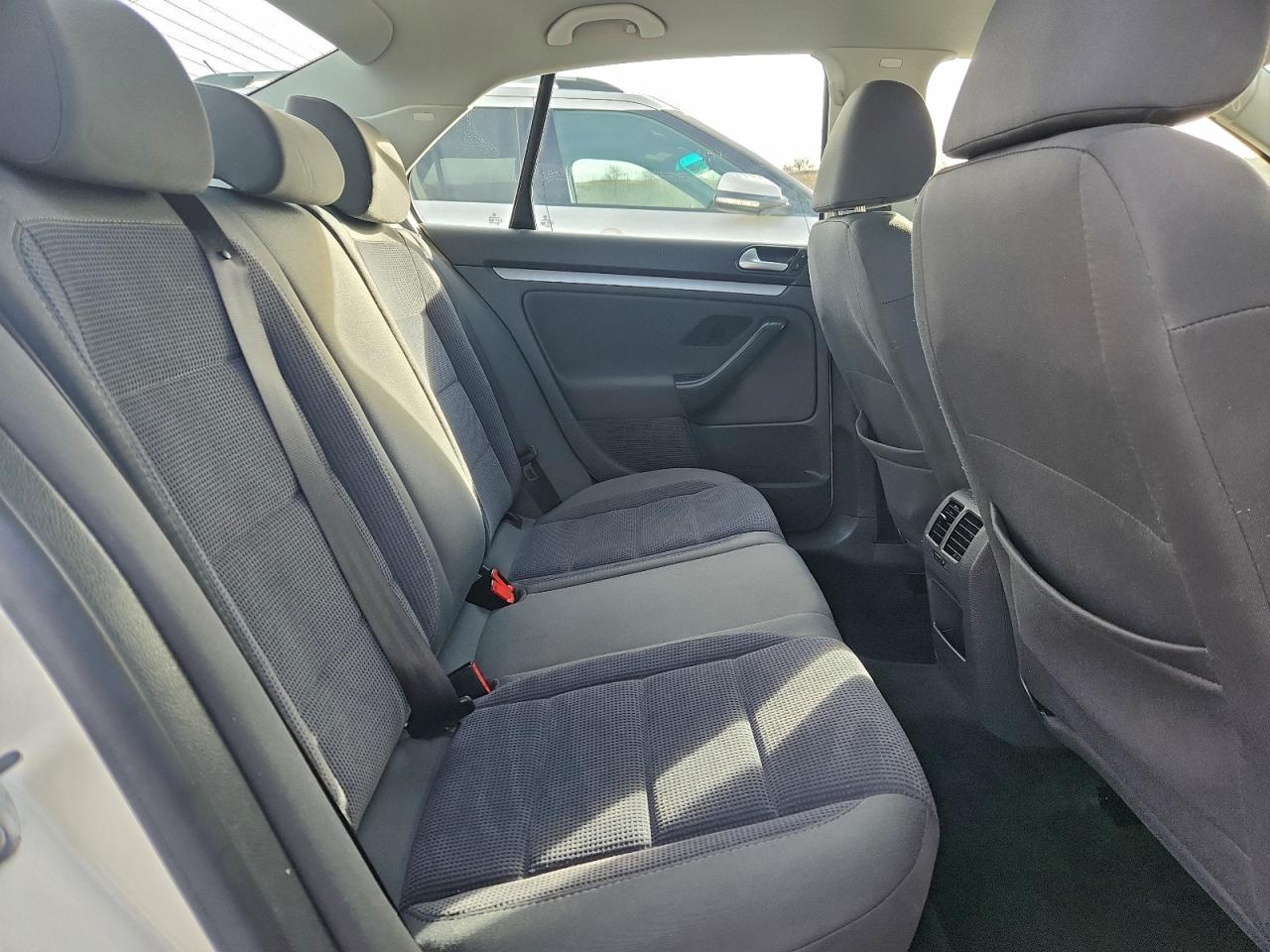2008 VOLKSWAGEN JETTA S photo 10