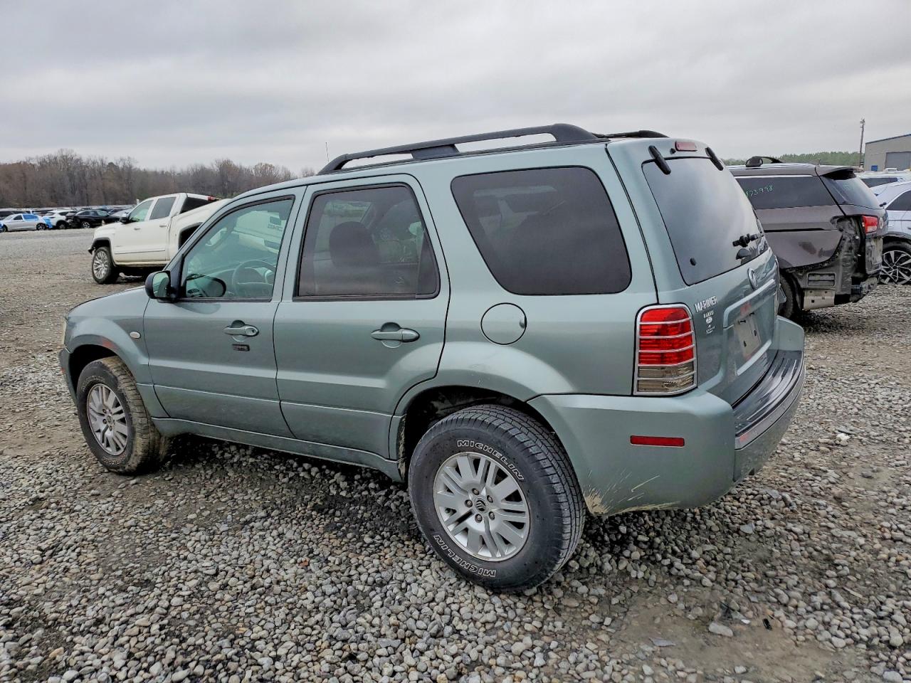 2006 MERCURY MARINER photo 2