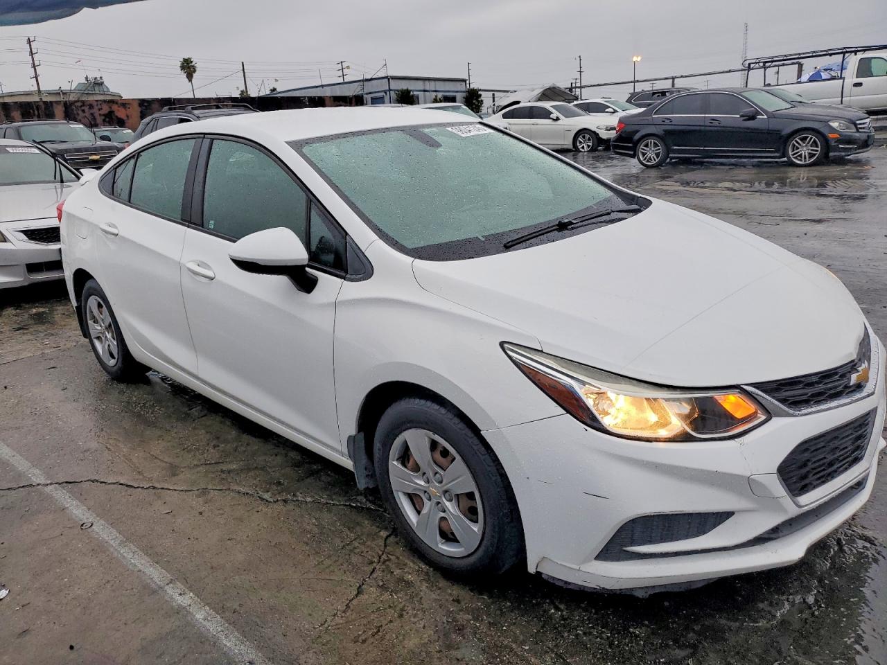 2017 CHEVROLET CRUZE LS photo 4