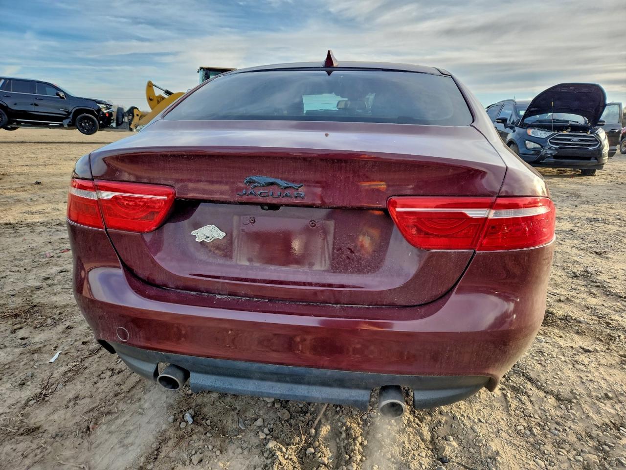 2017 JAGUAR XE photo 6