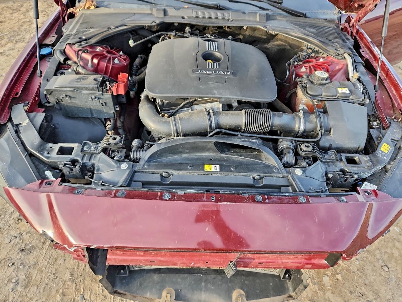 2017 JAGUAR XE photo 11