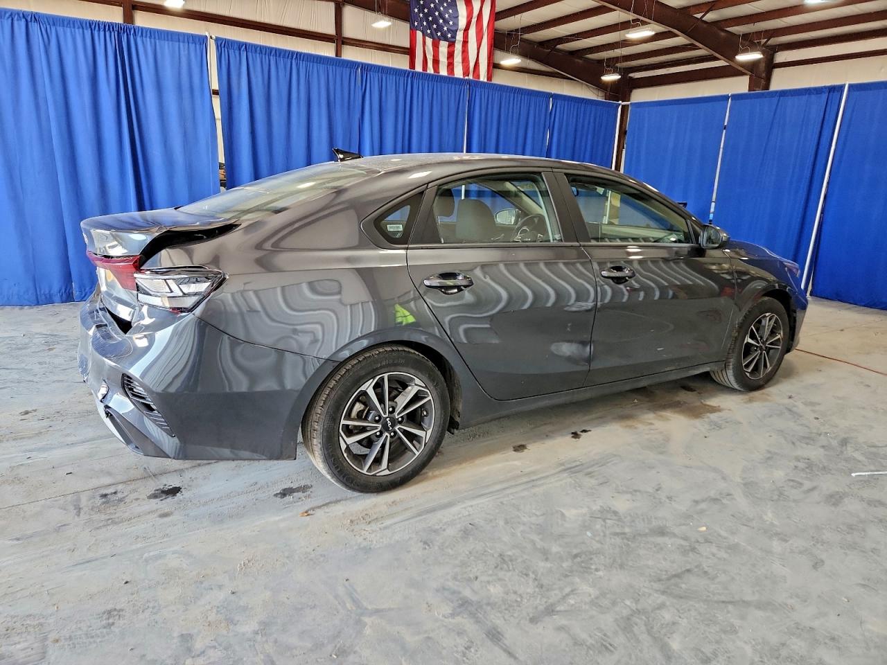 2024 KIA FORTE LXS photo 3