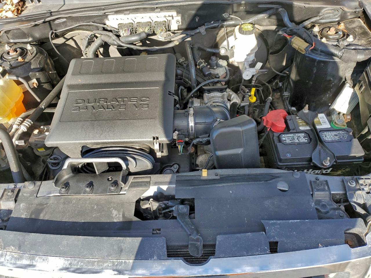 2011 FORD ESCAPE XLT photo 12