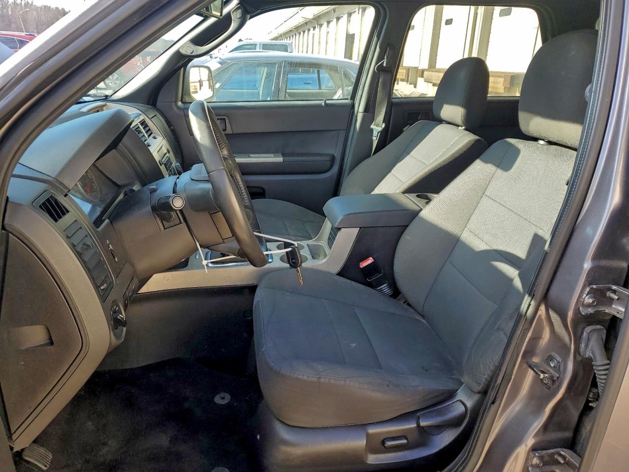 2011 FORD ESCAPE XLT photo 7