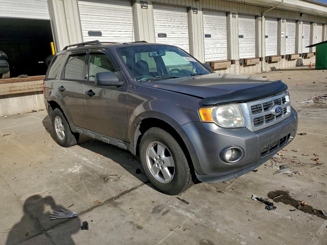 2011 FORD ESCAPE XLT photo 4