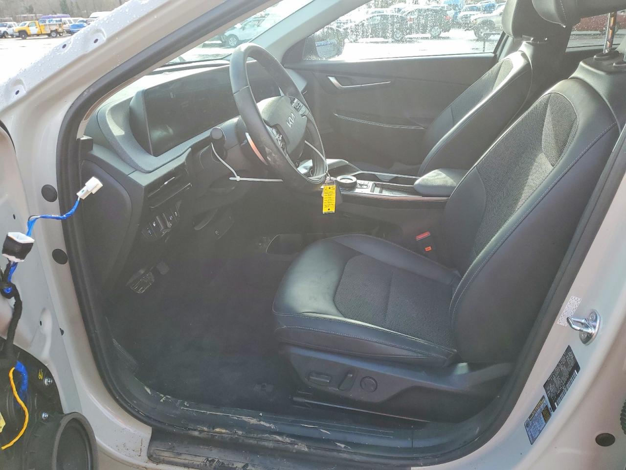 2024 KIA EV6 LIGHT photo 7