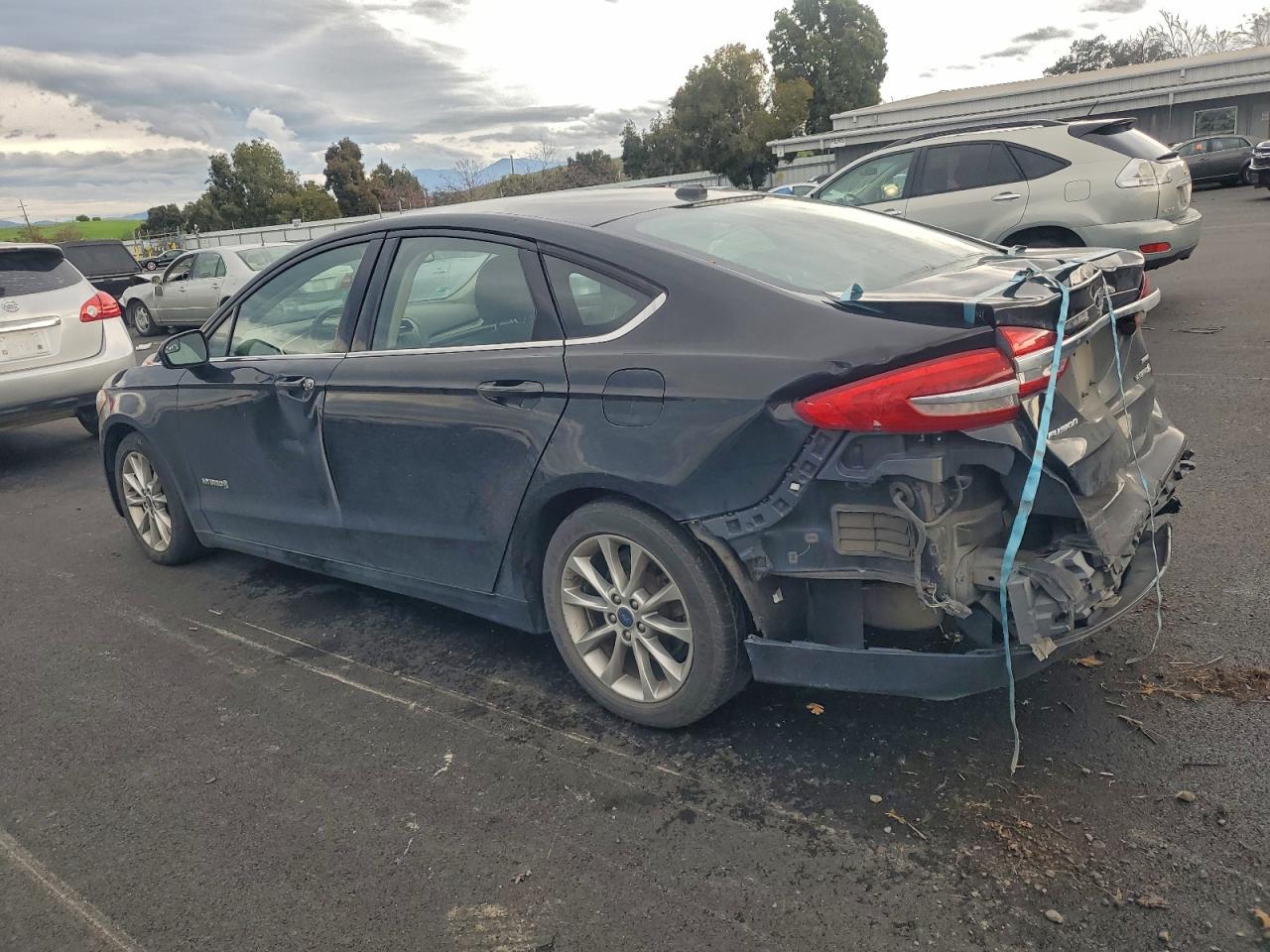 2017 FORD FUSION SE HYBRID photo 2