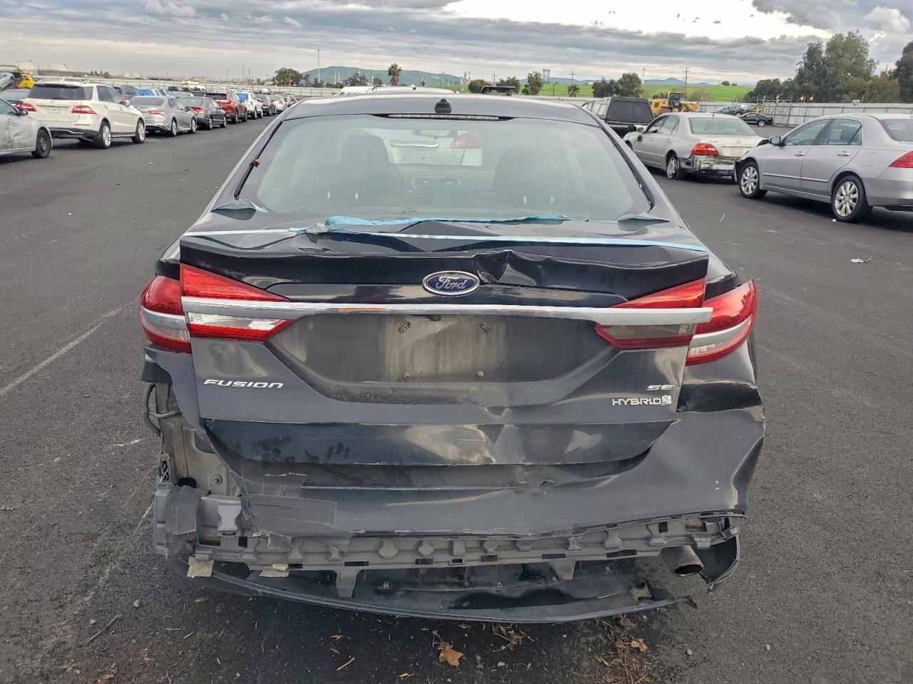 2017 FORD FUSION SE HYBRID photo 6
