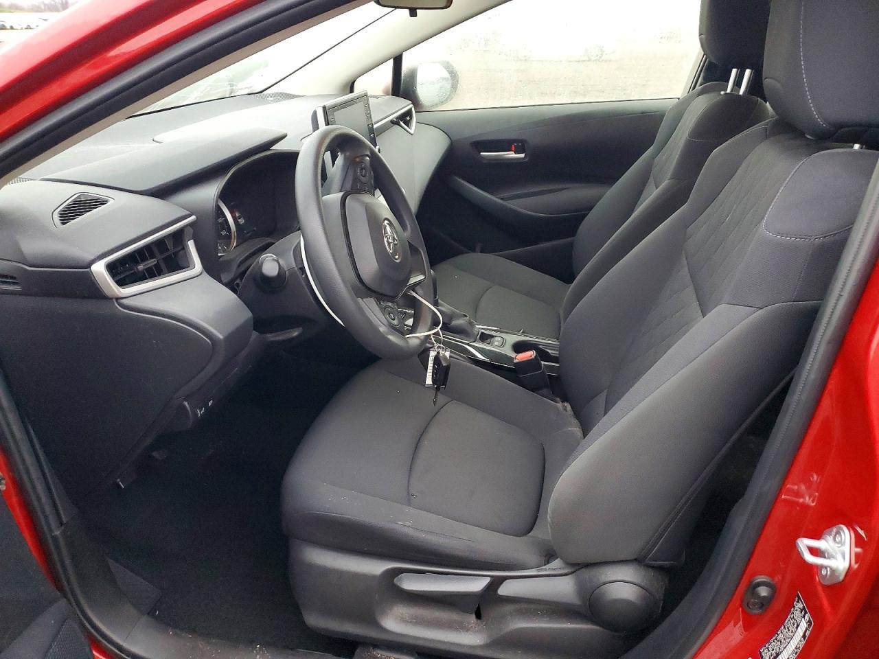 2021 TOYOTA COROLLA LE photo 7