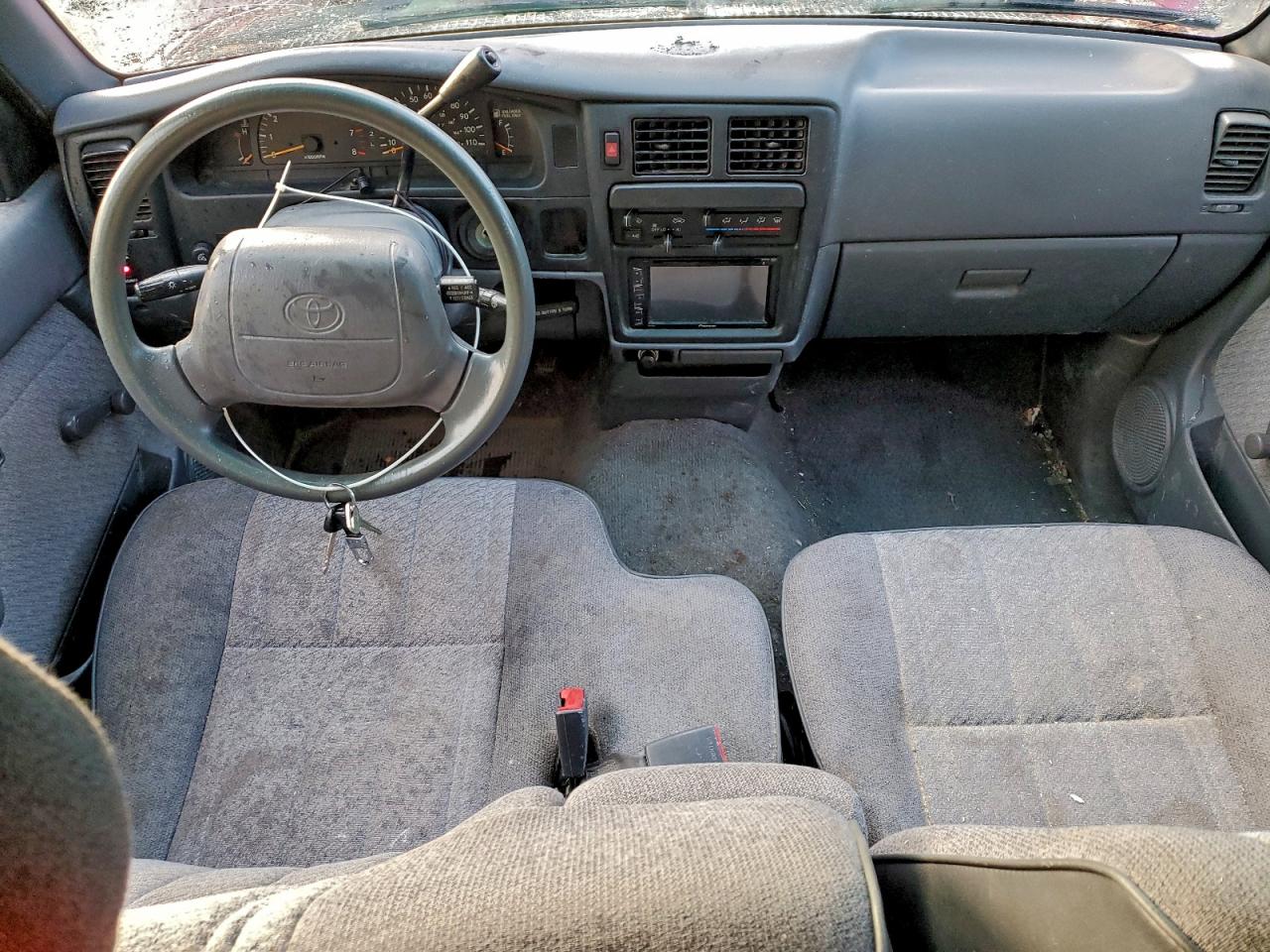 1997 TOYOTA TACOMA XTRACAB photo 8