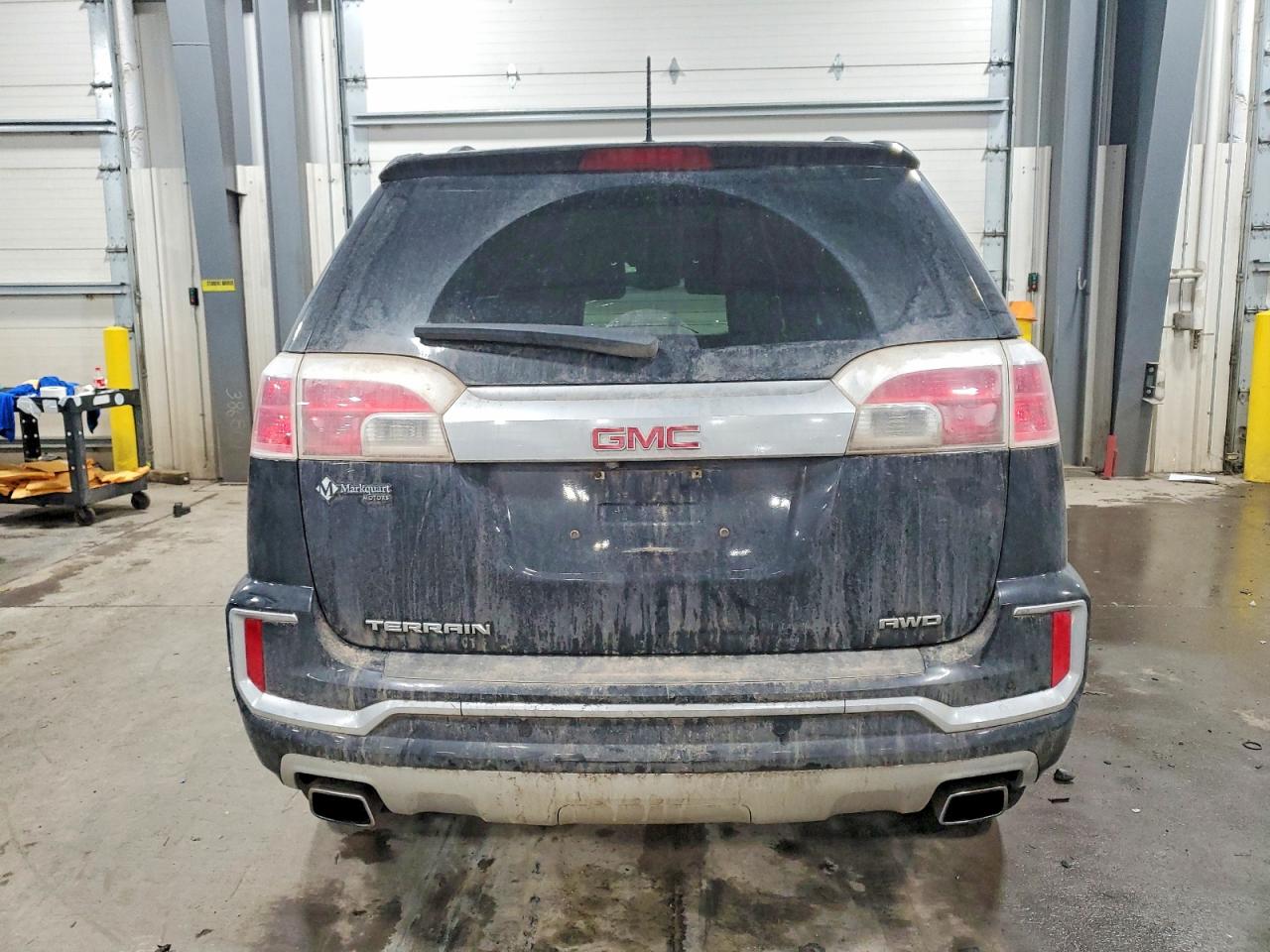 2017 GMC TERRAIN DENALI photo 6