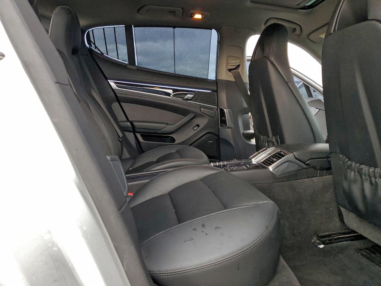 2015 PORSCHE PANAMERA S photo 10