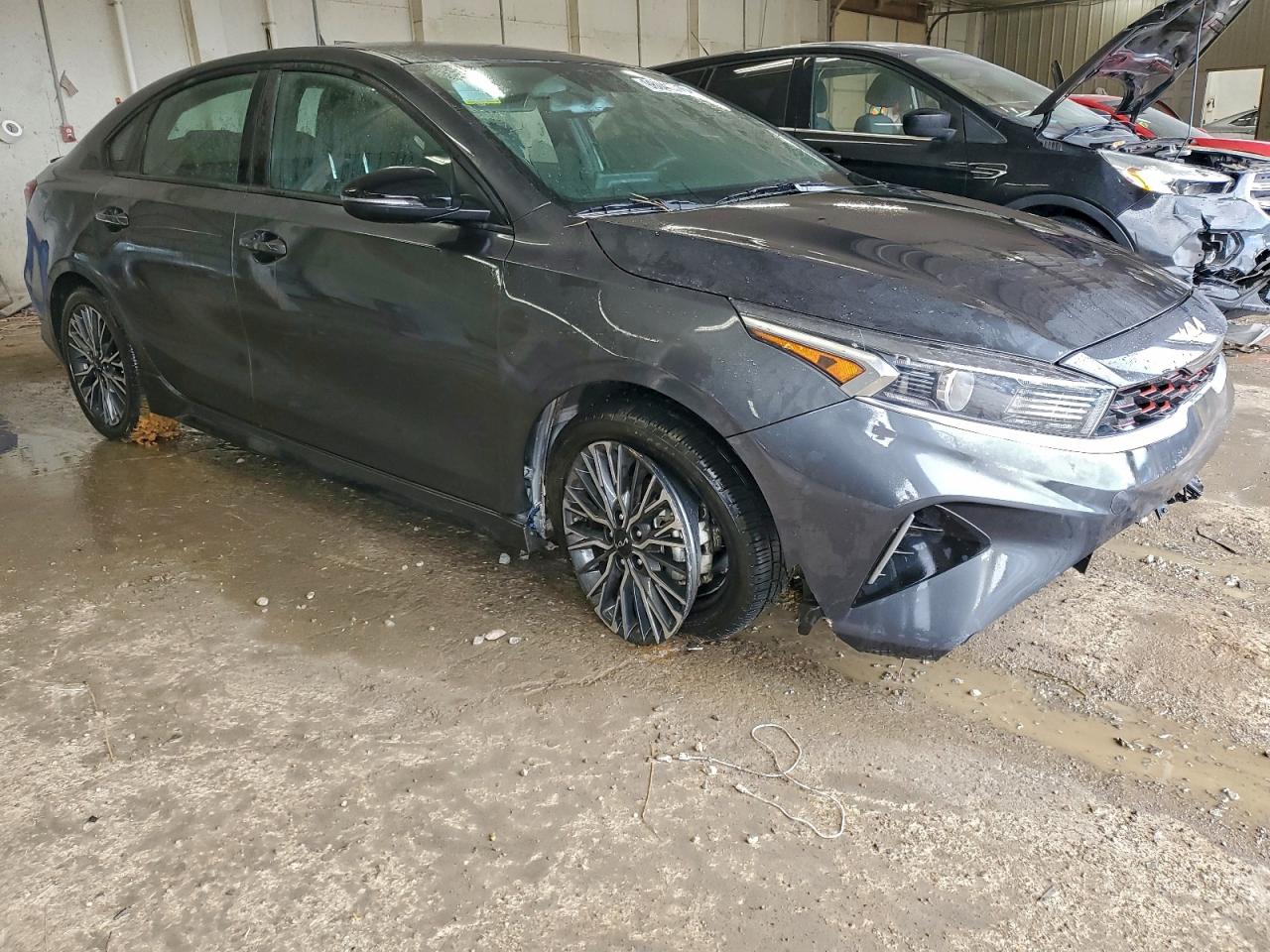 2024 KIA FORTE GT LINE photo 4
