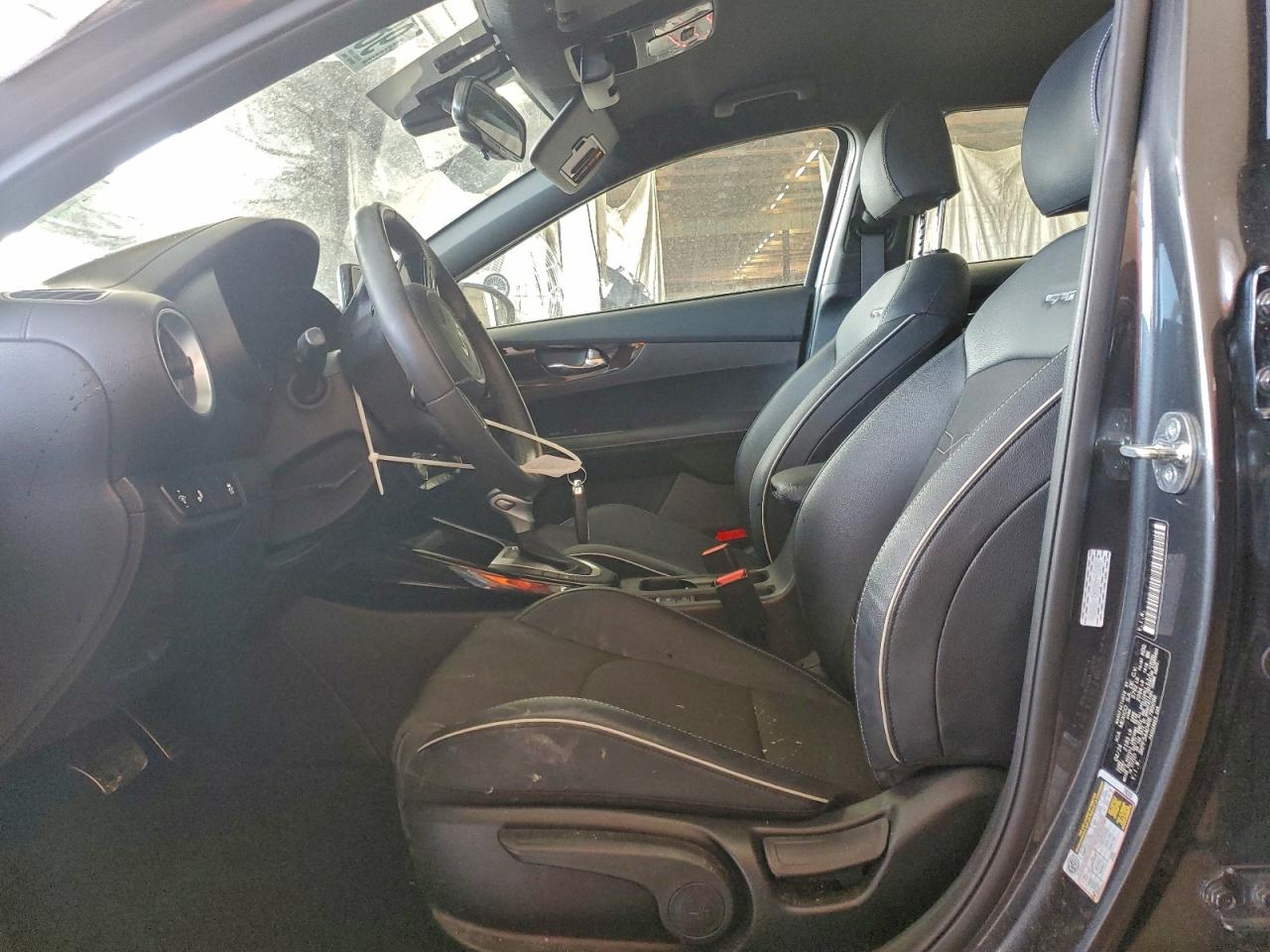 2024 KIA FORTE GT LINE photo 7