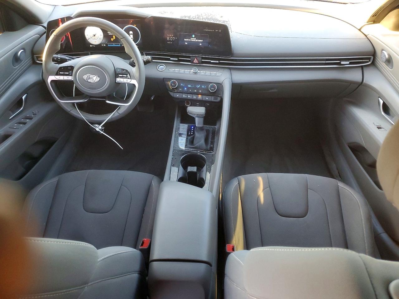 2023 HYUNDAI ELANTRA SEL photo 8