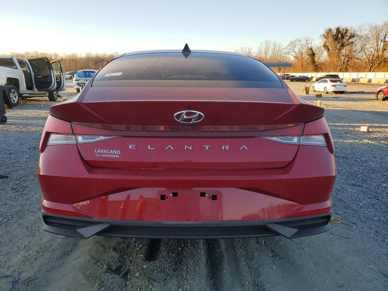 2023 HYUNDAI ELANTRA SEL photo 6