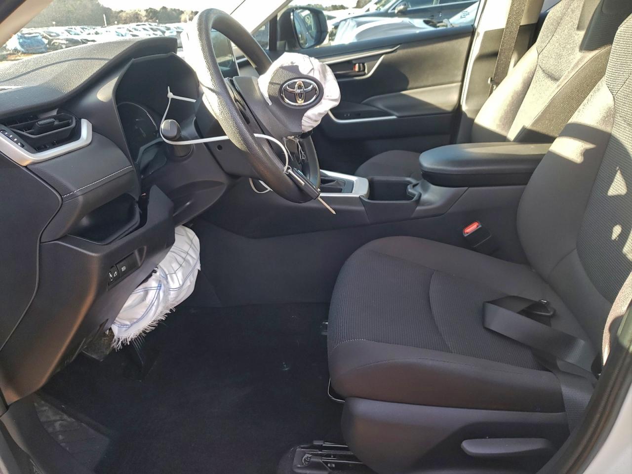 2025 TOYOTA RAV4 LE photo 7
