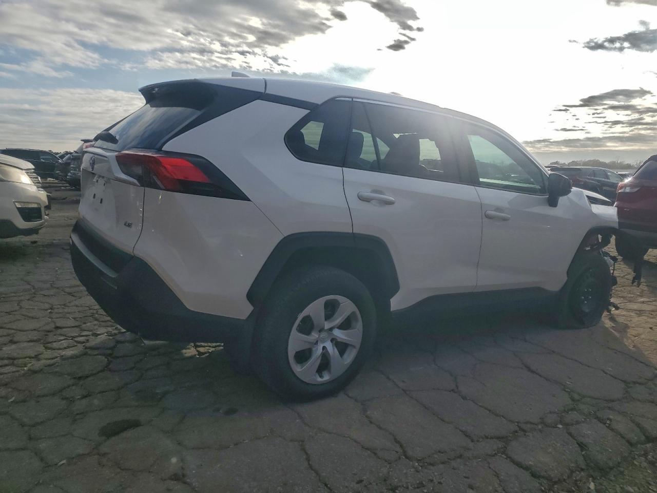 2025 TOYOTA RAV4 LE photo 3