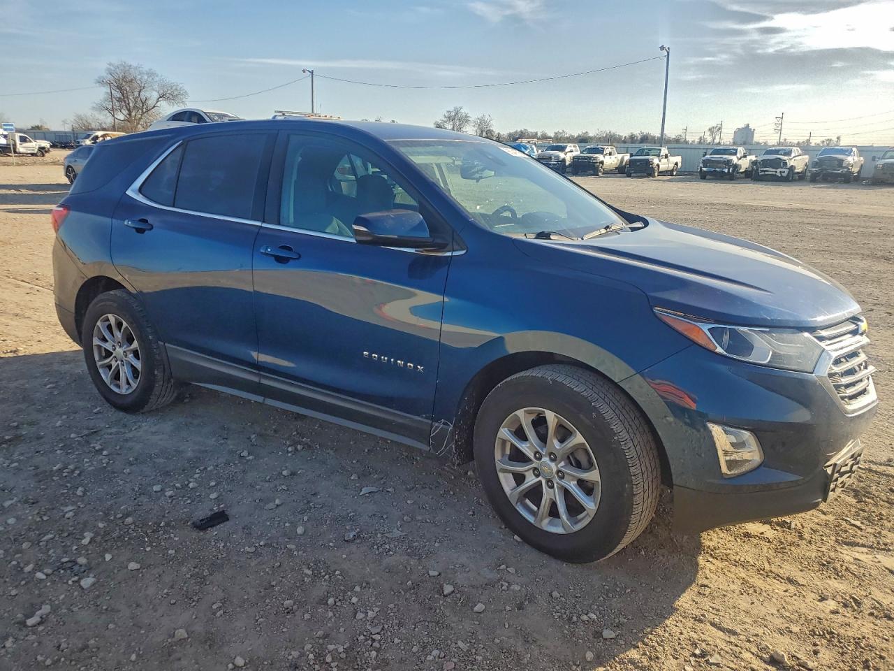 2019 CHEVROLET EQUINOX LT photo 4