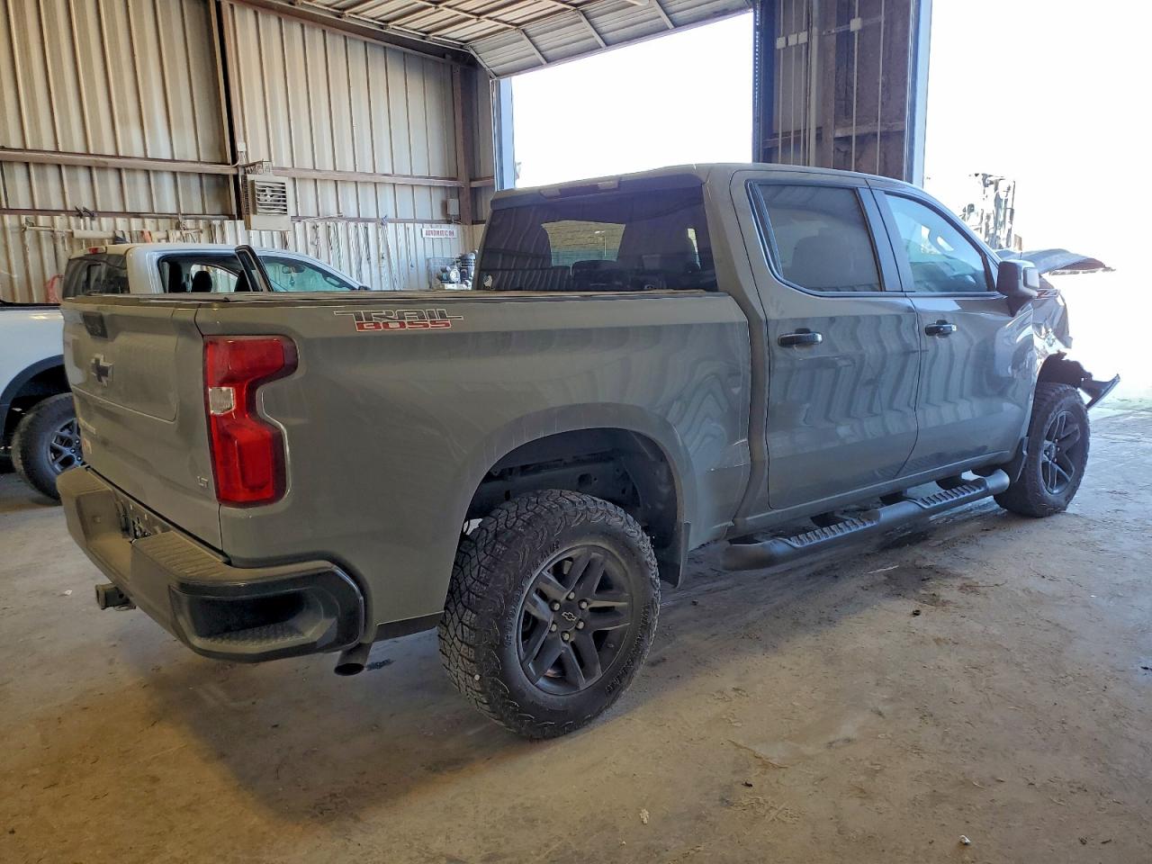 2024 CHEVROLET SILVERADO K1500 LT TRAIL BOSS photo 5