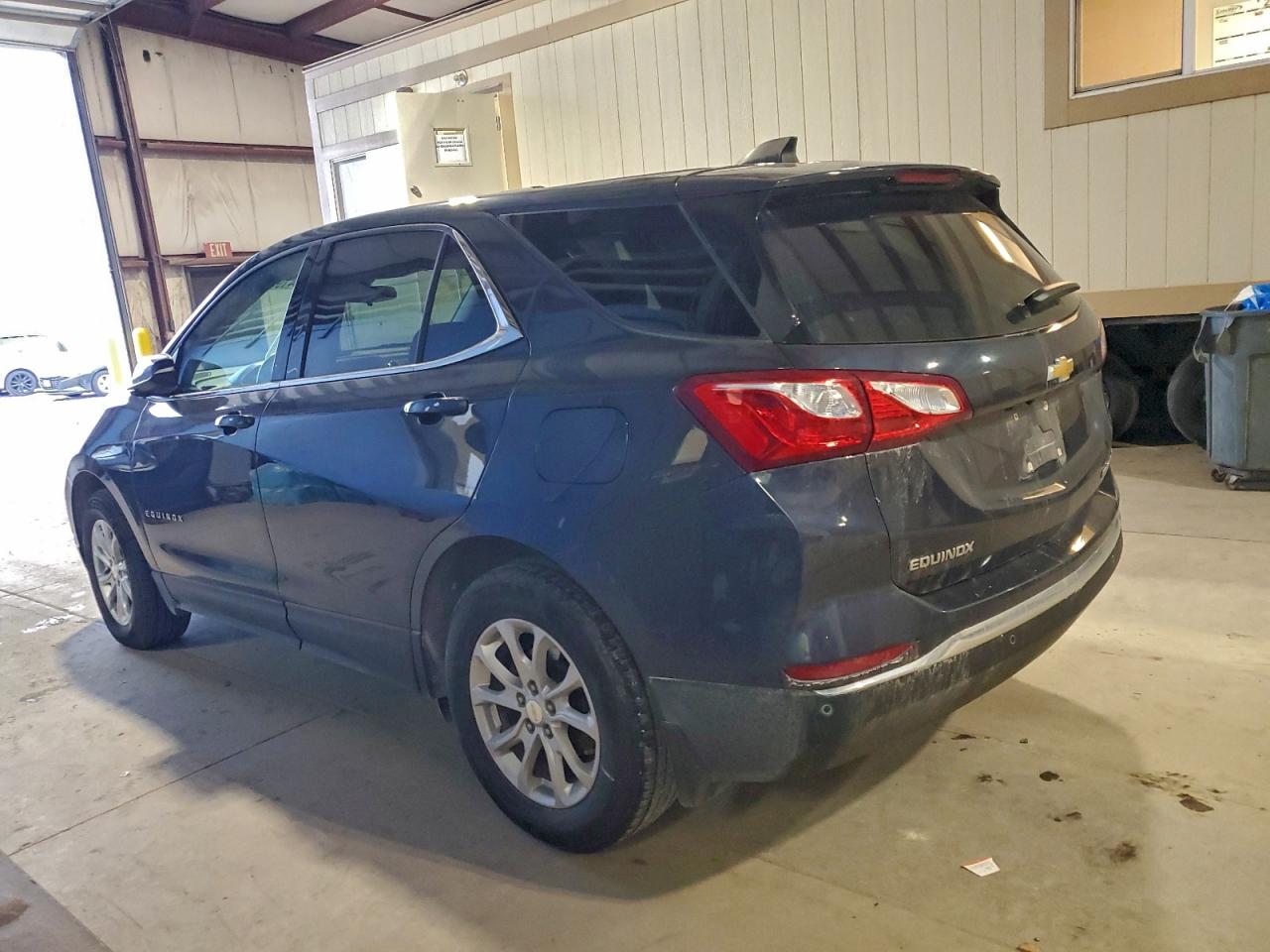 2019 CHEVROLET EQUINOX LT photo 2