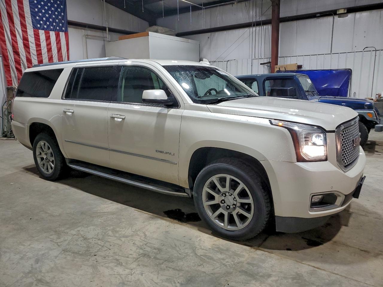 2015 GMC YUKON XL DENALI photo 4