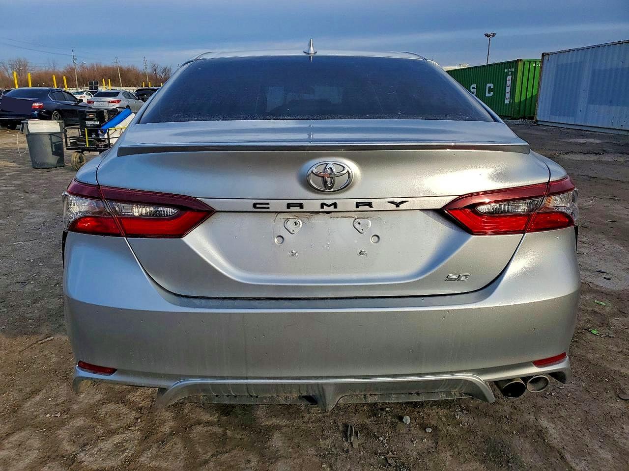 2022 TOYOTA CAMRY SE photo 6