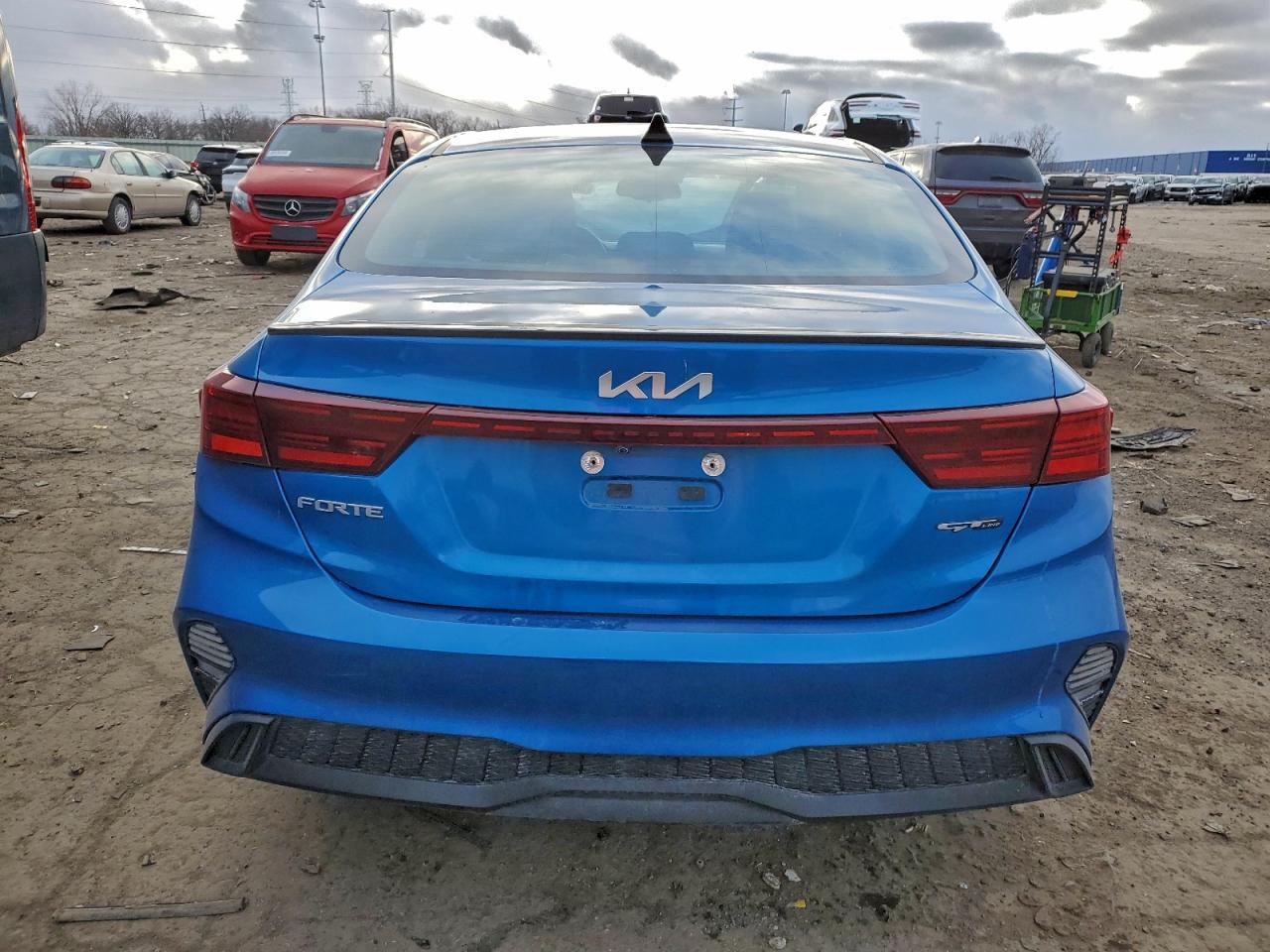 2023 KIA FORTE GT LINE photo 6