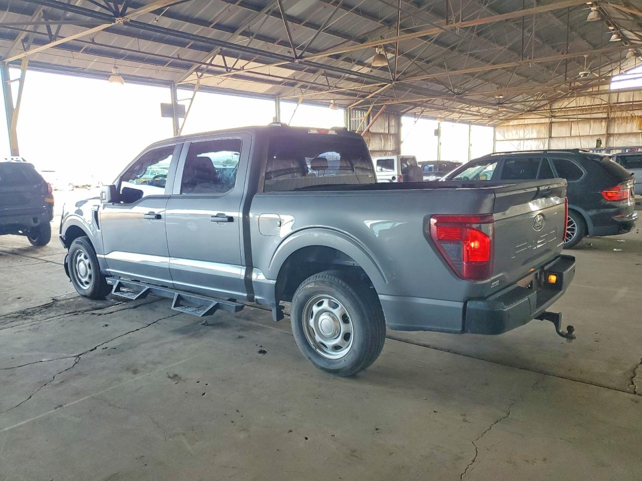 2024 FORD F150 XL photo 2