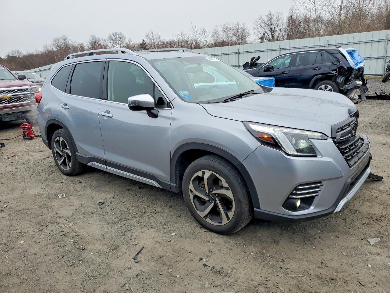 2022 SUBARU FORESTER TOURING photo 4