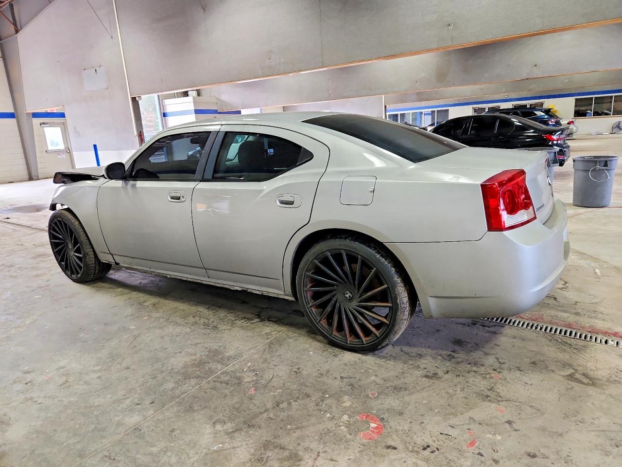 2010 DODGE CHARGER photo 3