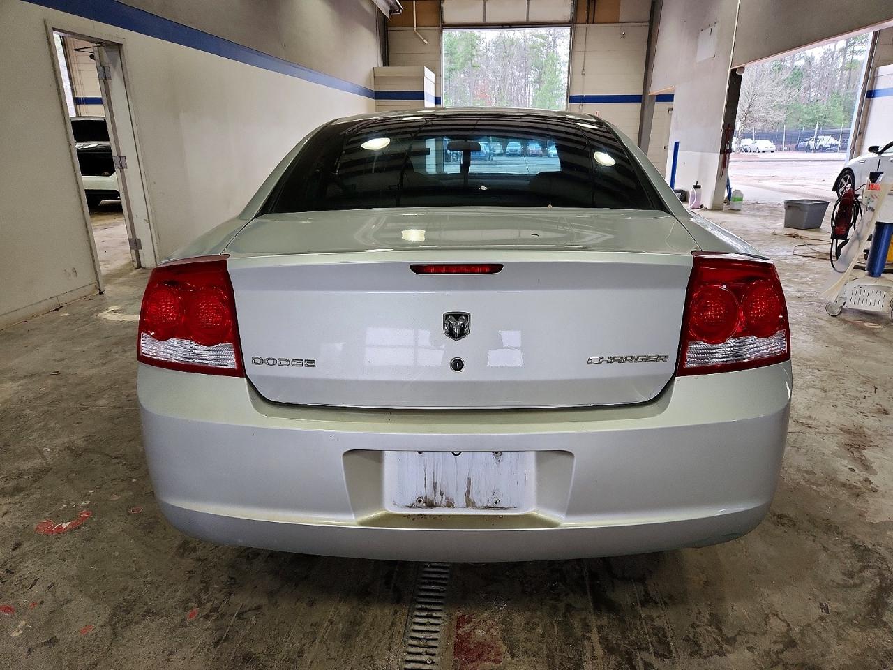 2010 DODGE CHARGER photo 11