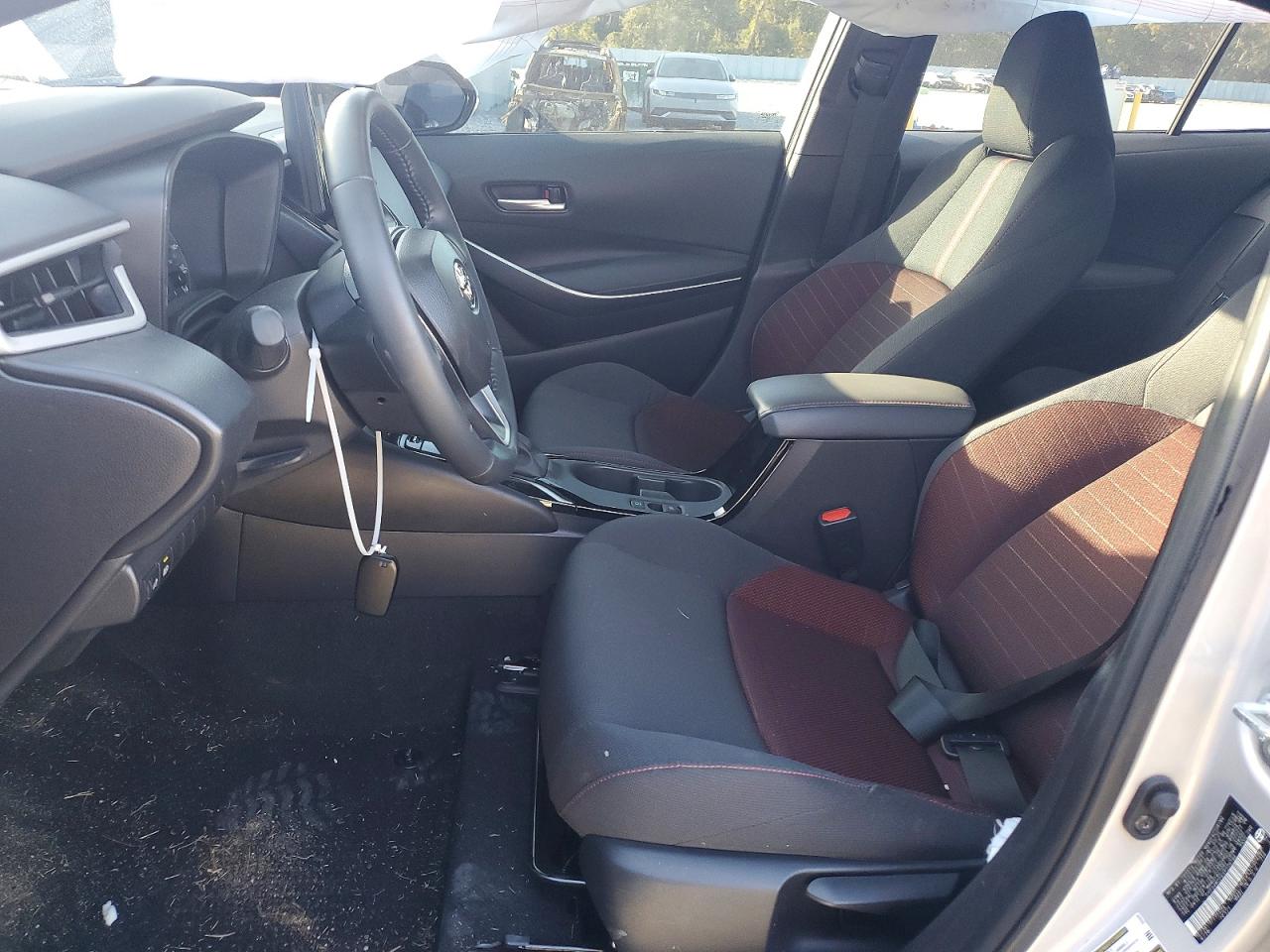 2025 TOYOTA COROLLA SE photo 13