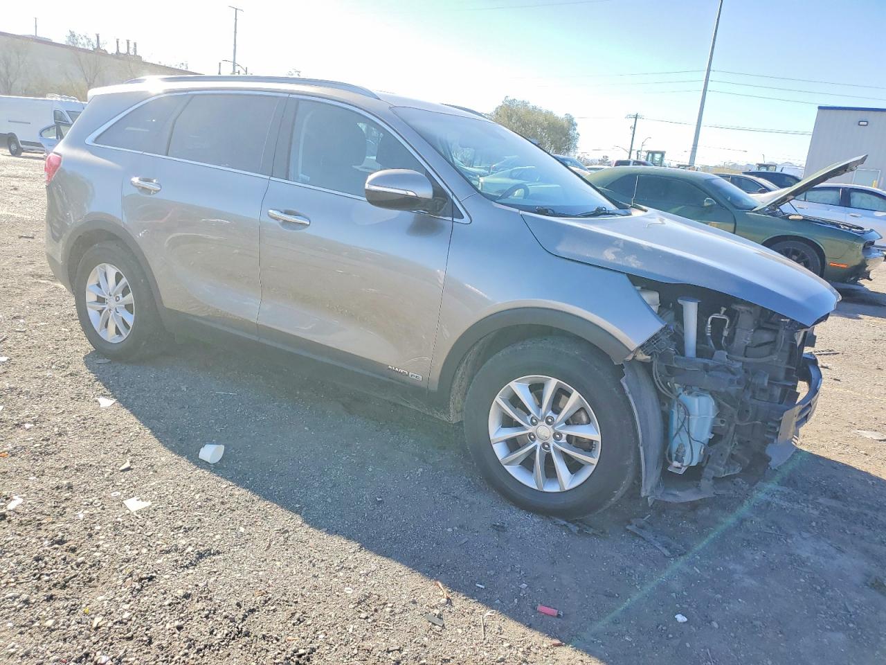 2017 KIA SORENTO LX photo 4
