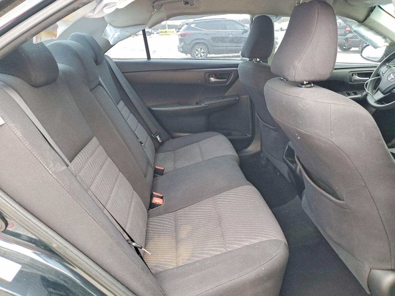 2016 TOYOTA CAMRY LE photo 10