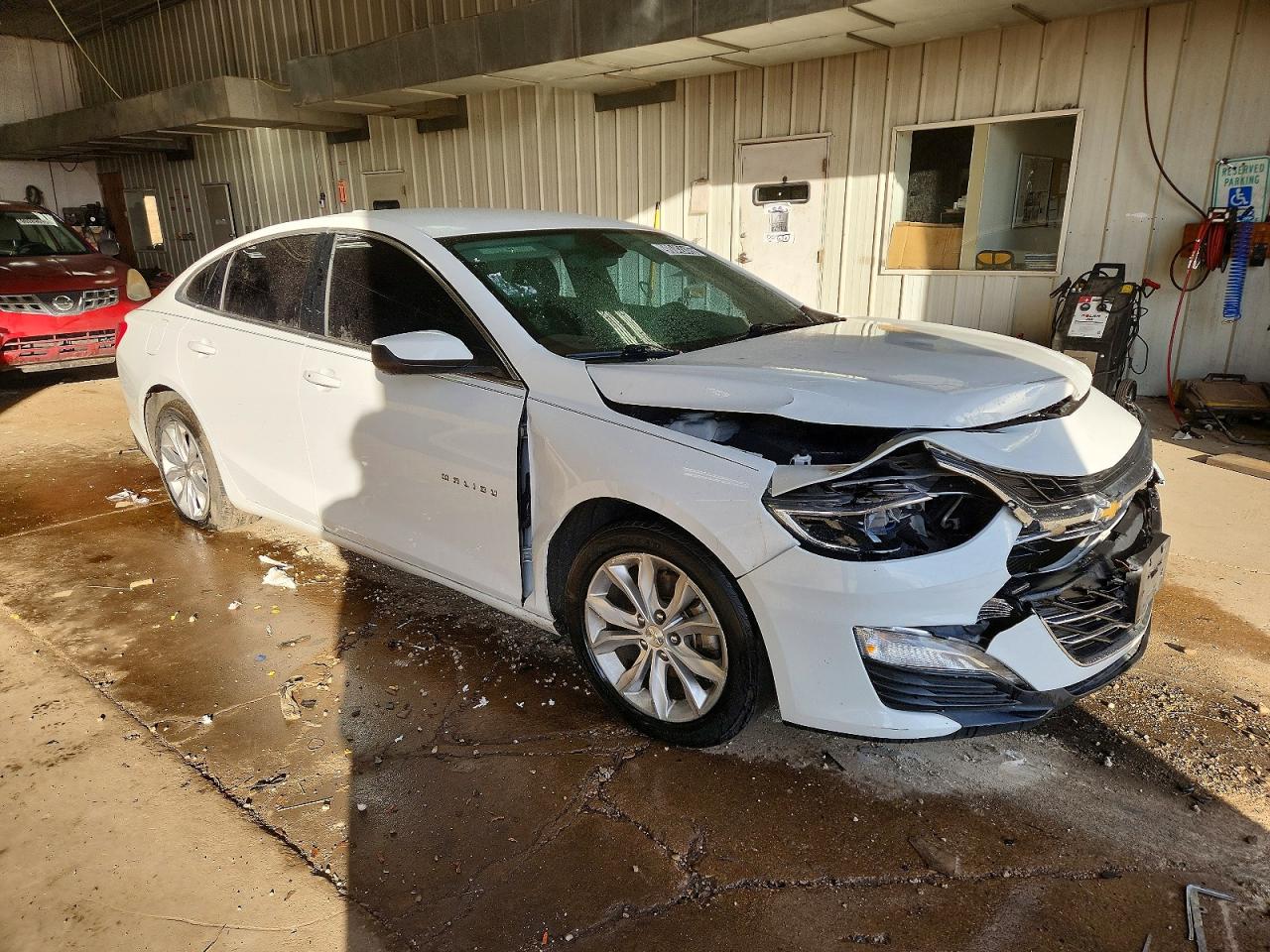 2021 CHEVROLET MALIBU LT photo 4