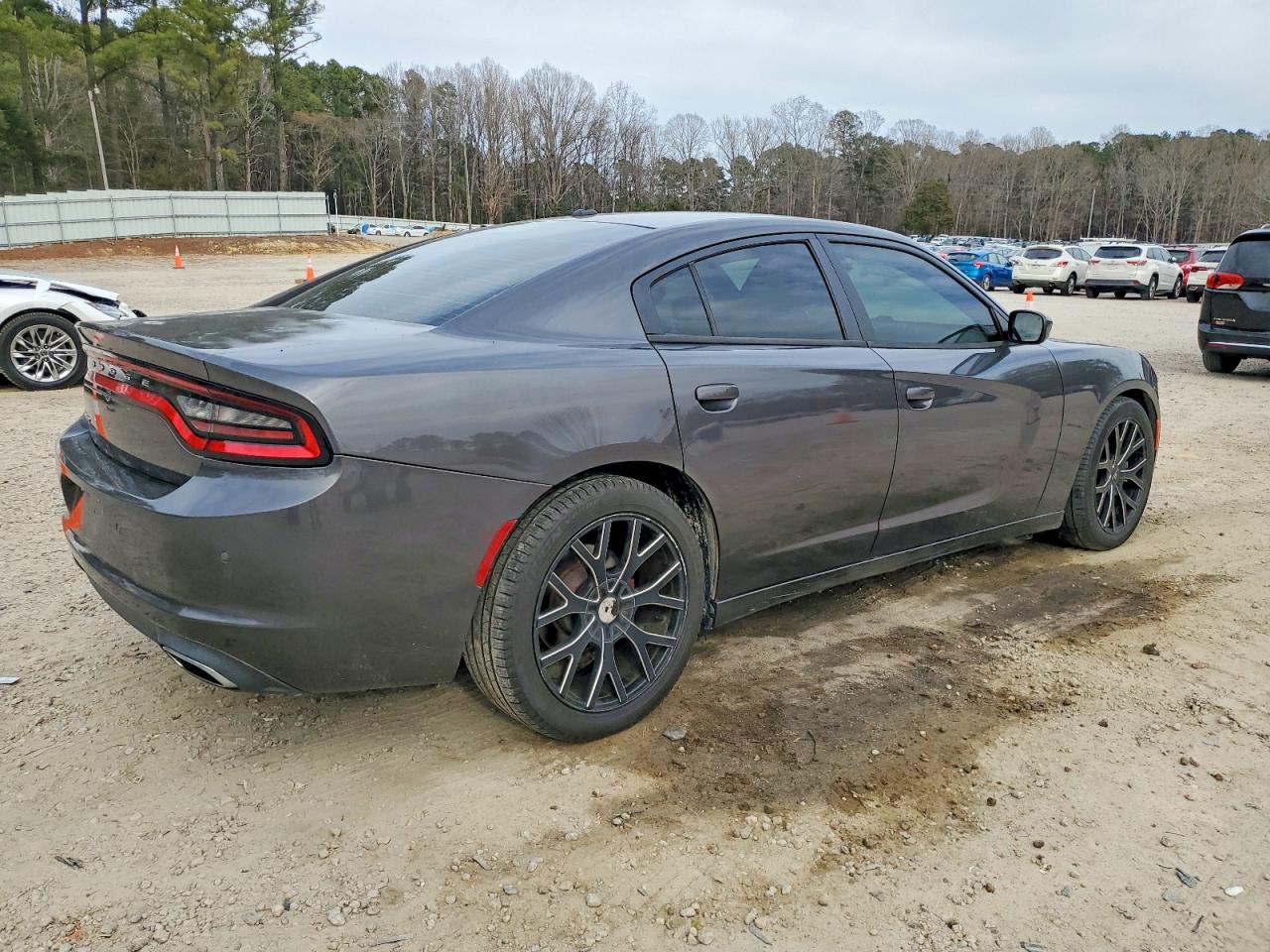 2015 DODGE CHARGER SE photo 3