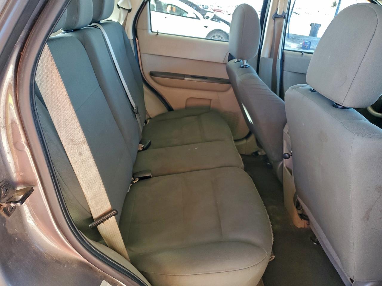 2010 FORD ESCAPE XLS photo 19