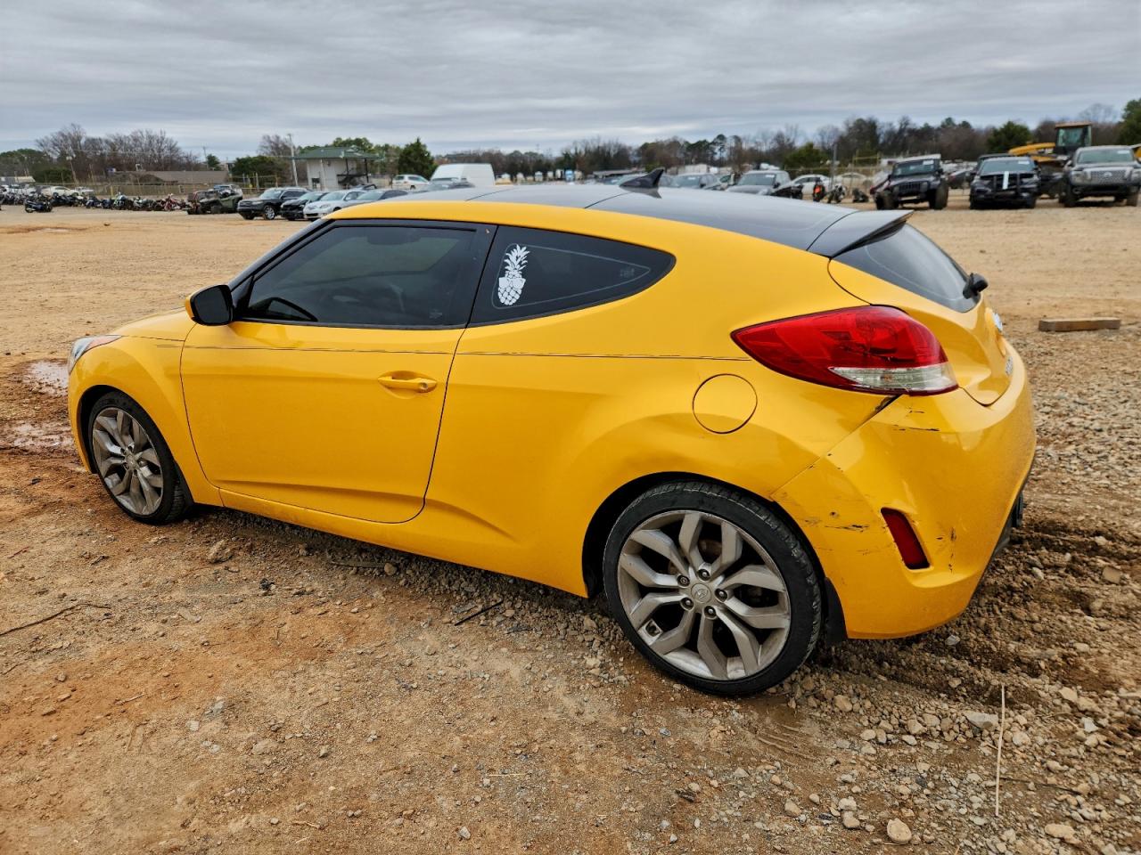 2013 HYUNDAI VELOSTER photo 3