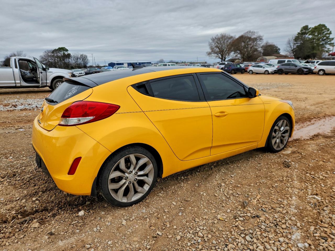 2013 HYUNDAI VELOSTER photo 5