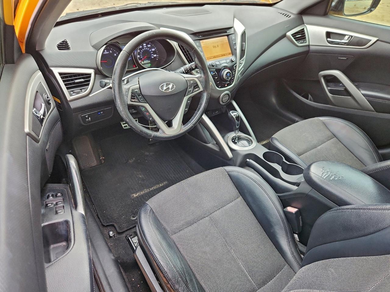 2013 HYUNDAI VELOSTER photo 15