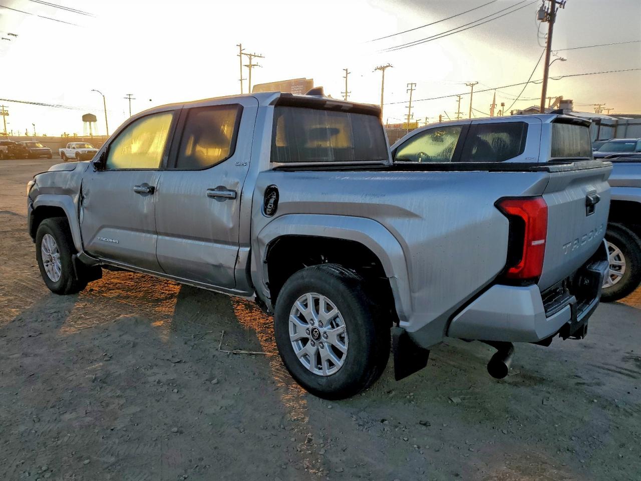 2025 TOYOTA TACOMA DOUBLE CAB photo 2