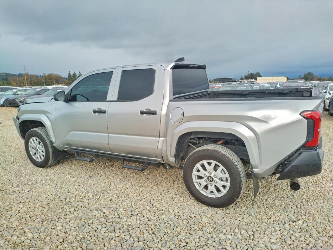 2024 TOYOTA TACOMA DOUBLE CAB photo 2