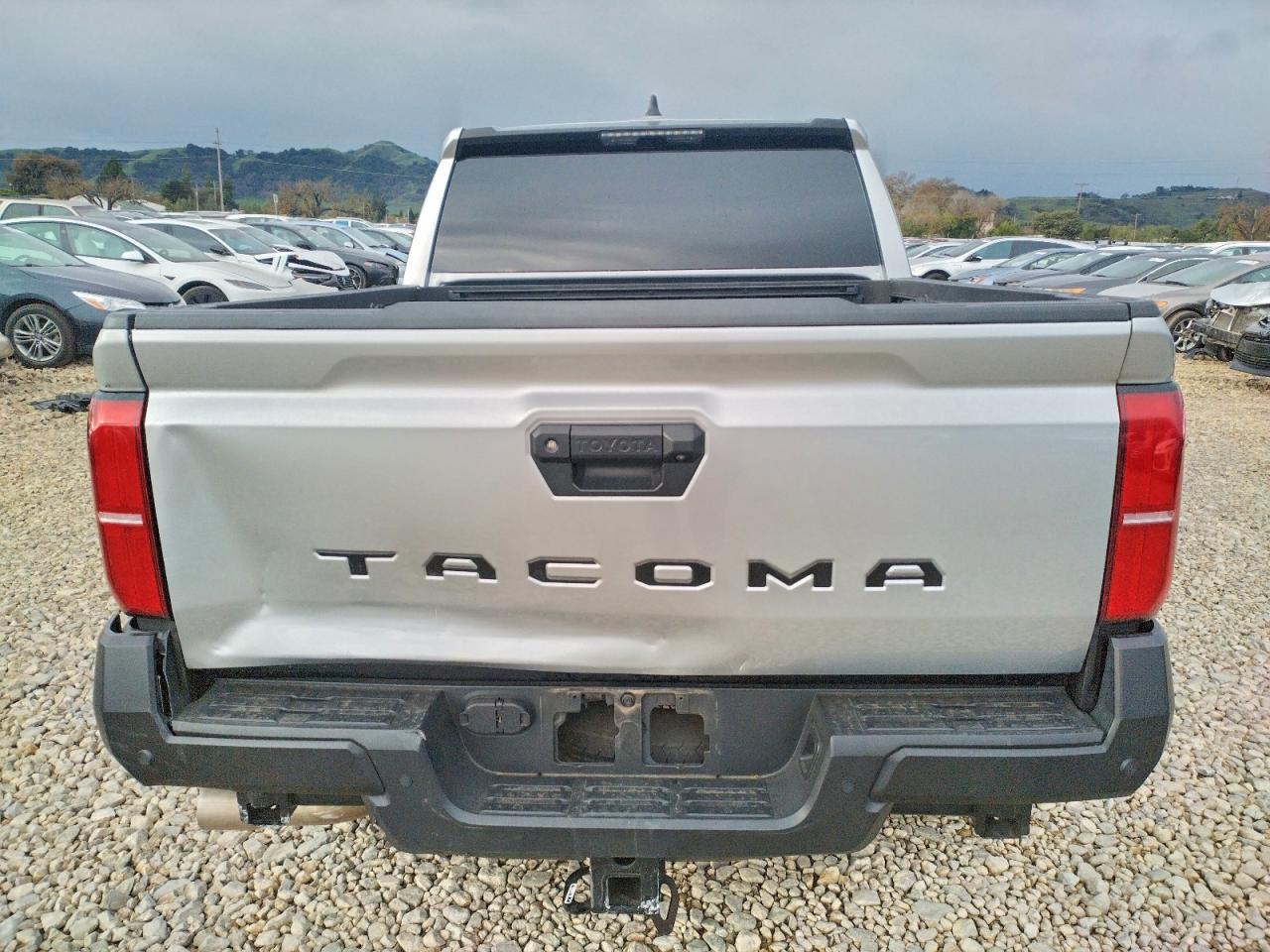 2024 TOYOTA TACOMA DOUBLE CAB photo 6
