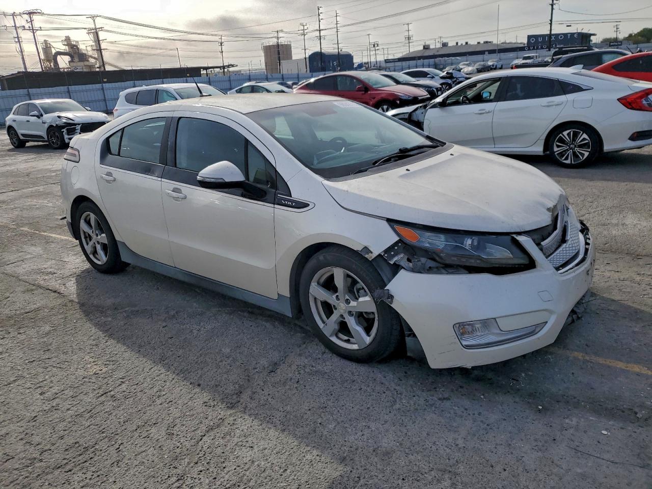 2013 CHEVROLET VOLT photo 7