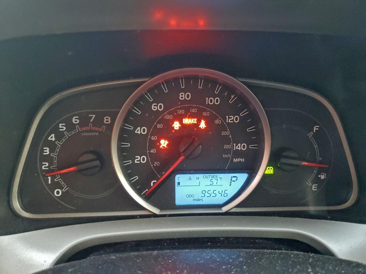 2015 TOYOTA RAV4 XLE photo 17