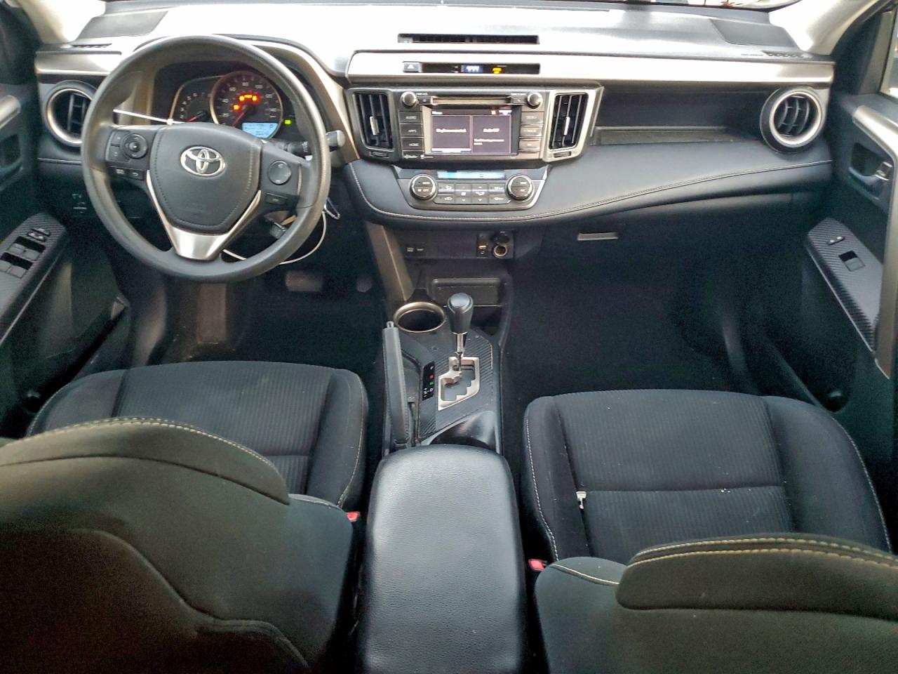 2015 TOYOTA RAV4 XLE photo 15