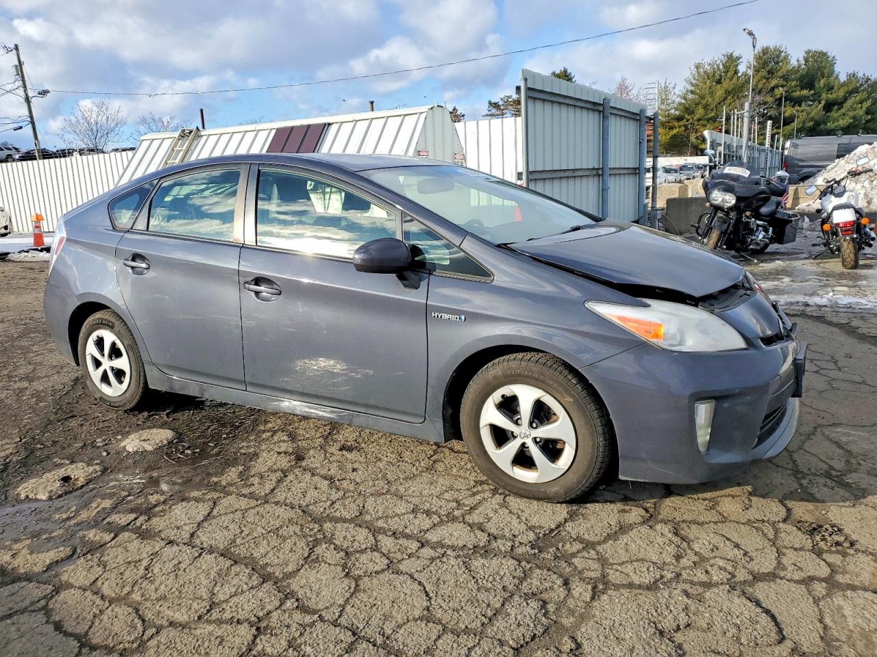 2013 TOYOTA PRIUS photo 4